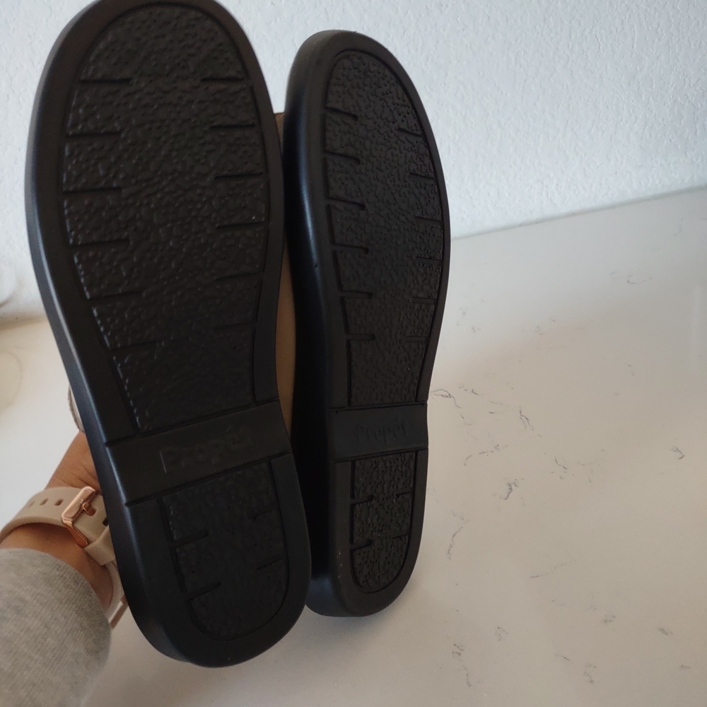 Propet Women's Cream Sandals - Picture 7 of 7